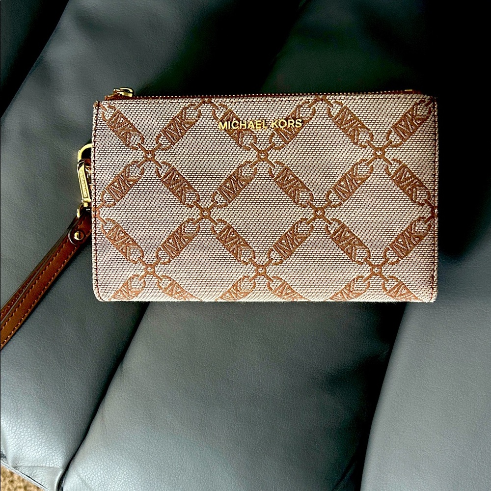 Michael Kors Signature Brown Wristlet